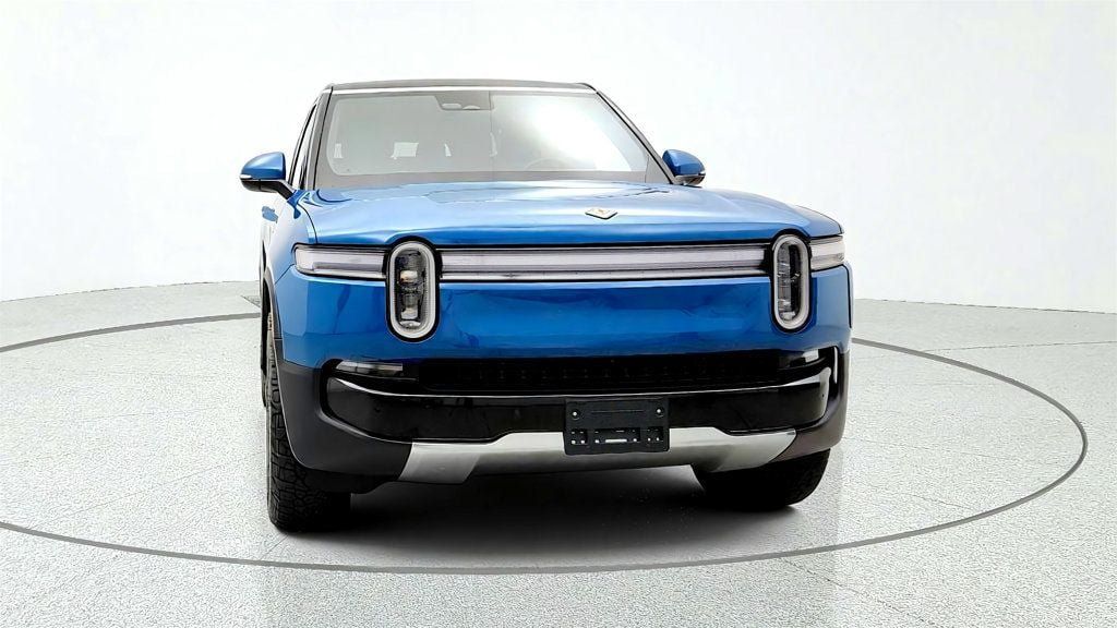 Used 2025 Rivian R1S Adventure Dual AWD/4WD image 2