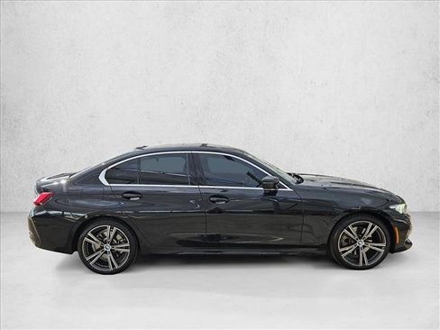 Used 2024 BMW 330i Sedan w/ Premium Package RWD image 4