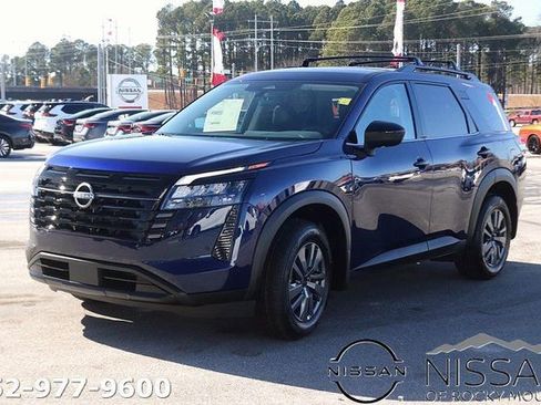 New 2026 Nissan Pathfinder SV image 3