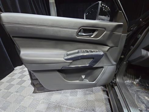 New 2025 Nissan Pathfinder SV w/ Cargo Package image 13