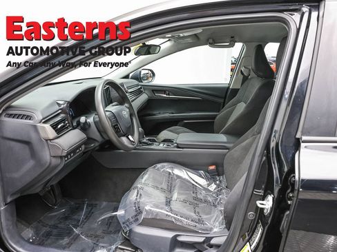 Used 2025 Toyota Camry LE FWD image 13