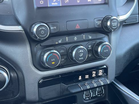 Used 2022 RAM 1500 Big Horn AWD/4WD image 21