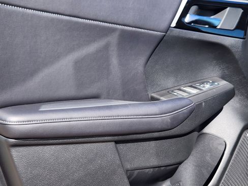 New 2025 Mitsubishi Outlander SE image 19