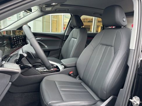 New 2025 Audi Q5 Premium image 9