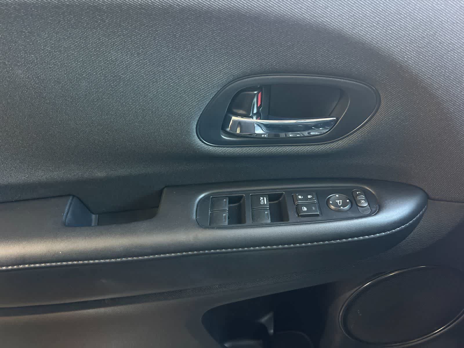Used 2019 Honda HR-V Sport image 13