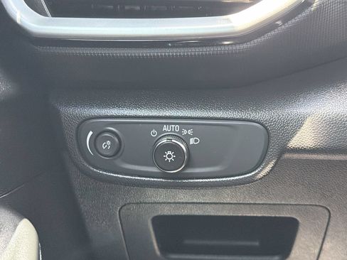 Used 2023 Chevrolet TrailBlazer LS FWD image 24