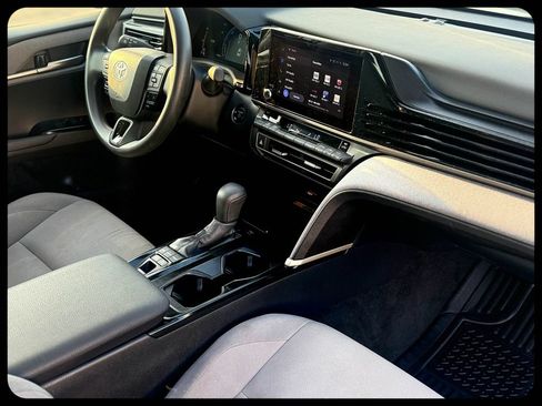 Used 2025 Toyota Camry LE w/ Convenience Package FWD image 10