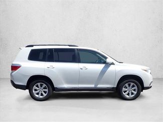 Used 2012 Toyota Highlander 4WD w/ Tech Pkg video 4