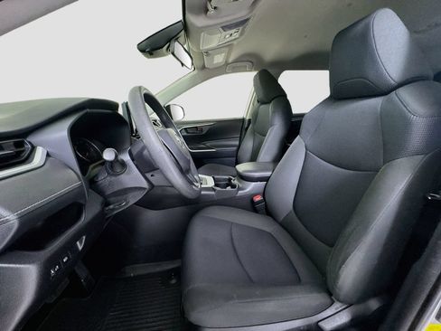 Used 2019 Toyota RAV4 LE w/ All Weather Liner Package AWD/4WD image 11