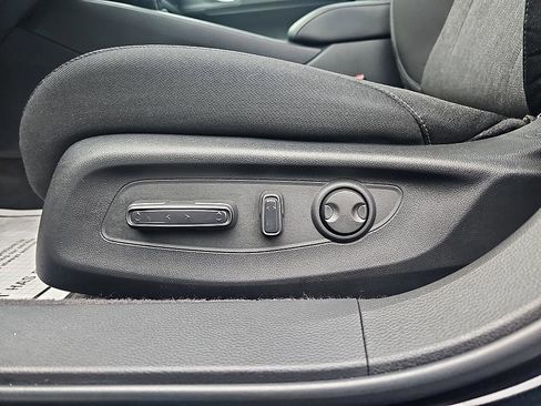 Used 2023 Honda Accord Sport image 14