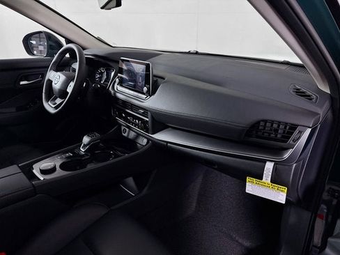 New 2026 Nissan Rogue SV AWD/4WD image 25
