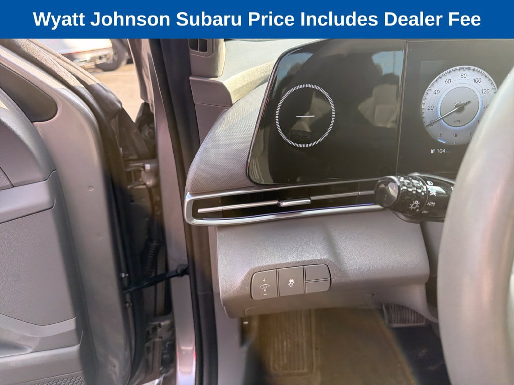Used 2024 Hyundai Elantra SEL FWD image 23