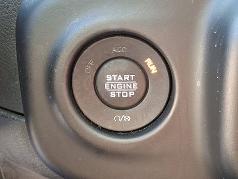 Certified 2021 Jeep Wrangler Unlimited Sport image 25