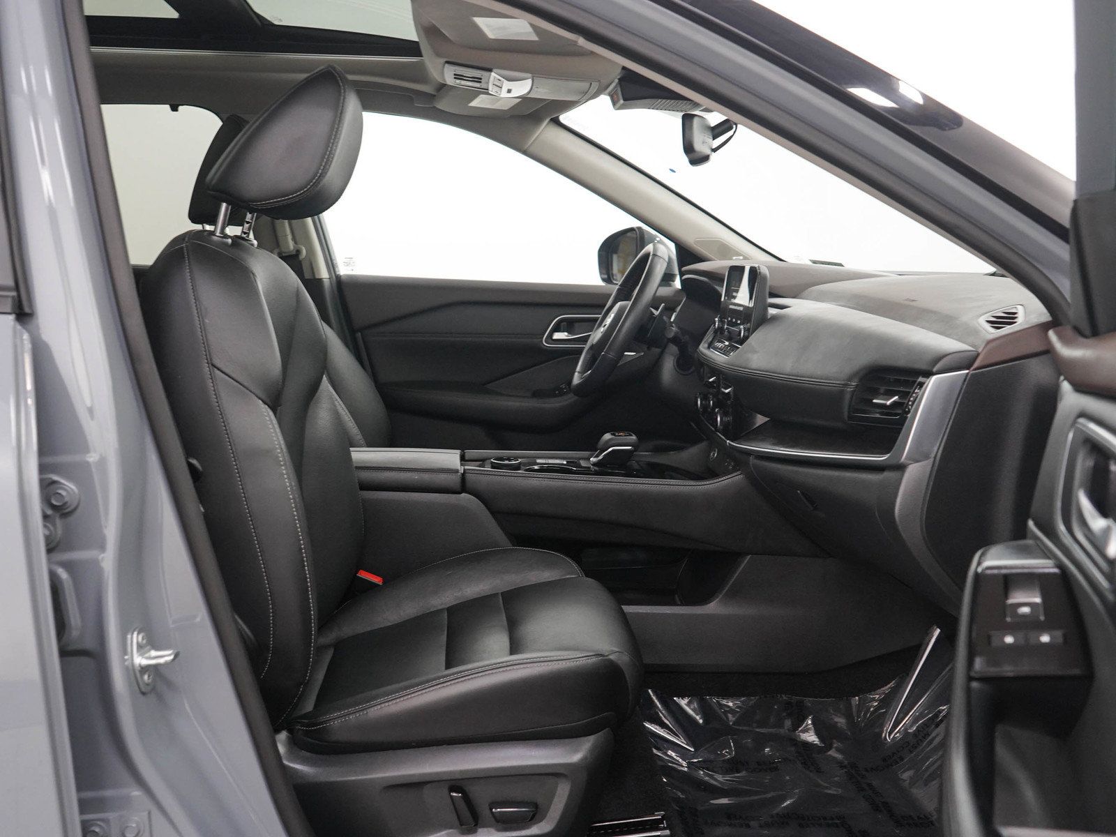 Used 2021 Nissan Rogue SL w/ Premium Package AWD/4WD image 11