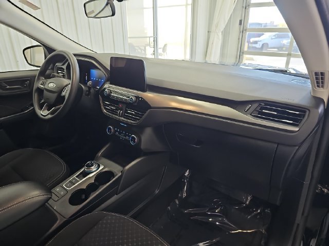 Used 2025 Ford Escape Active AWD/4WD image 27