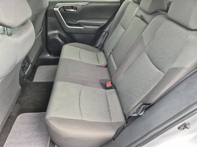 Used 2024 Toyota RAV4 XLE FWD image 18