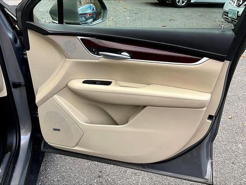 Used 2019 Cadillac XT5 Premium Luxury w/ Driver Assist Package image 21