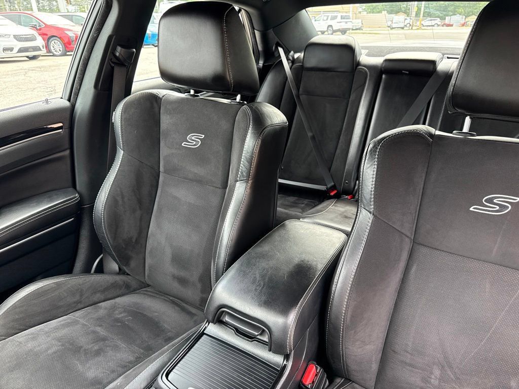 Used 2020 Chrysler 300 S w/ 300S Premium Group RWD image 38