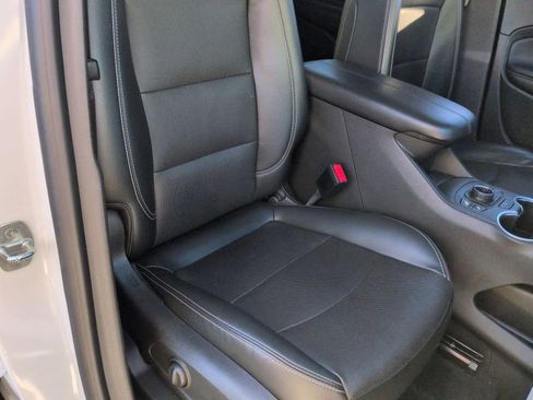 Used 2022 GMC Terrain SLT w/ Infotainment Package II image 22