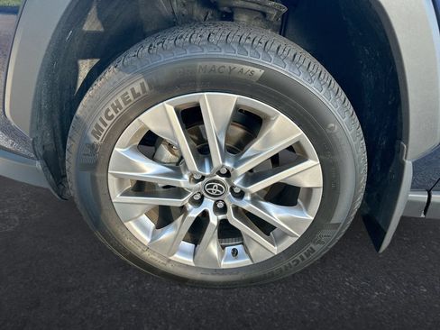 Certified 2025 Toyota RAV4 XLE Premium FWD image 10