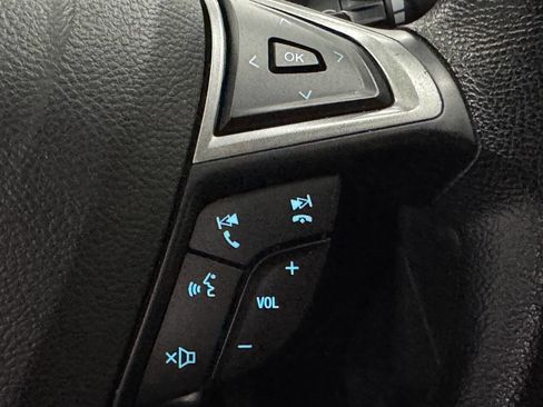 Used 2018 Ford Fusion SE w/ Fusion SE Technology Package image 27