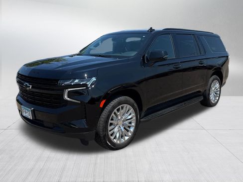 Used 2023 Chevrolet Suburban RST w/ Luxury Package AWD/4WD image 3