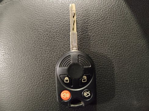 Used 2016 Ford Escape SE w/ Equipment Group 201A FWD image 32