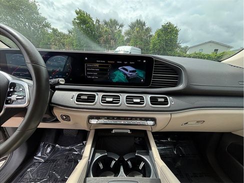 Used 2020 Mercedes-Benz GLS 450 4MATIC image 11