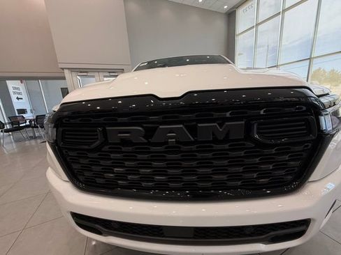 New 2026 RAM 1500 Express AWD/4WD image 9