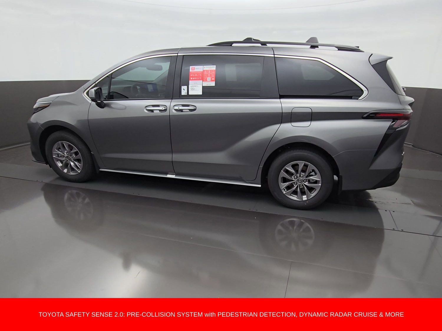 New 2026 Toyota Sienna XLE FWD image 7