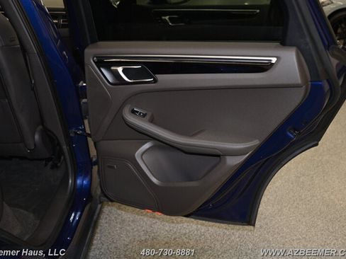 Used 2023 Porsche Macan image 39
