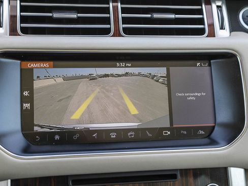 Used 2017 Land Rover Range Rover HSE AWD/4WD image 23