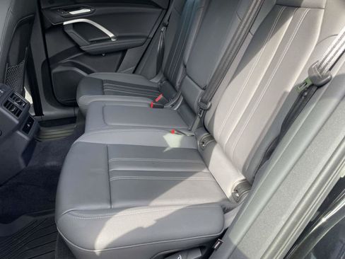 Certified 2025 Audi Q5 Premium w/ Convenience Package AWD/4WD image 19