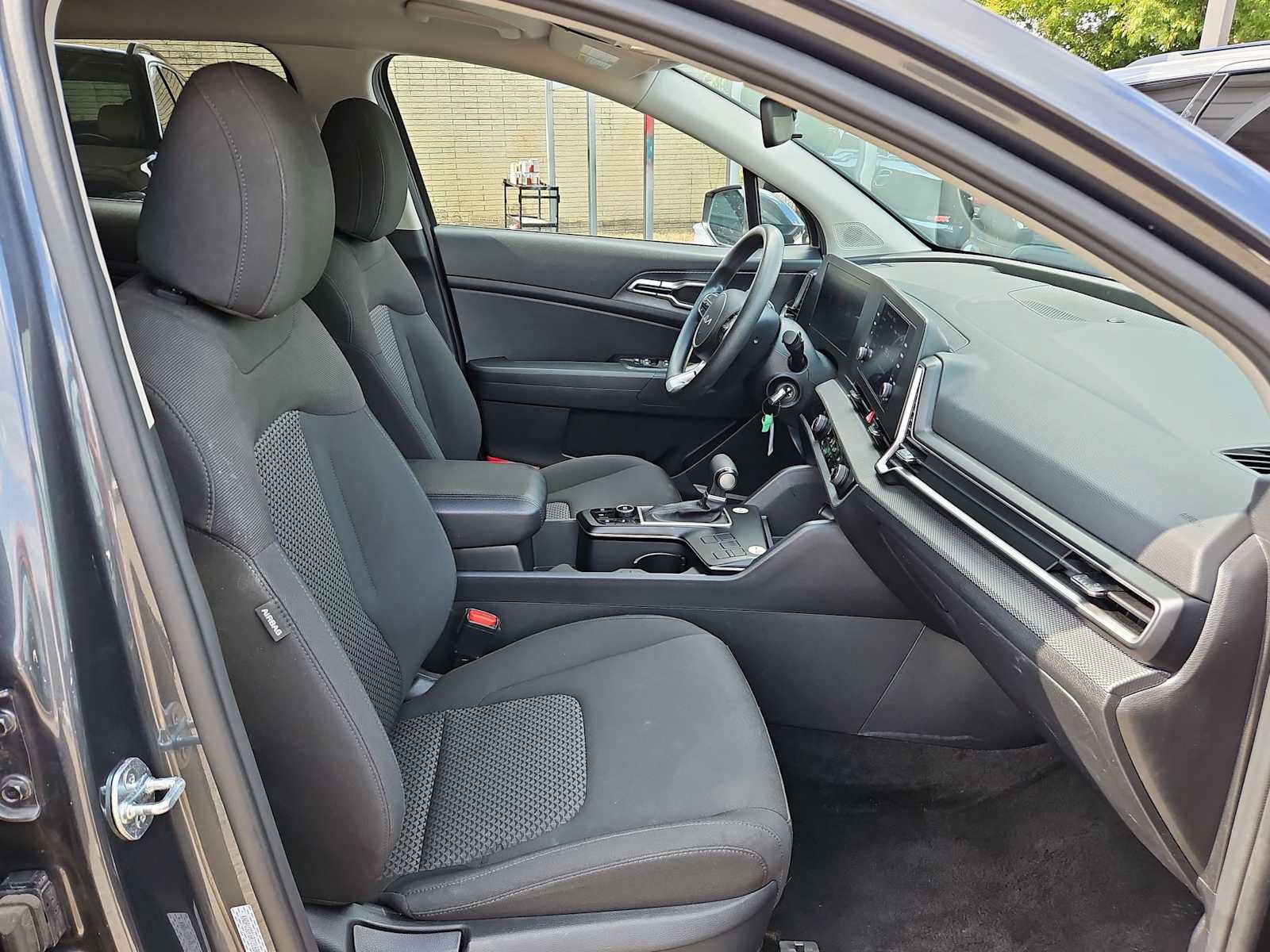 Used 2024 Kia Sportage LX FWD image 19