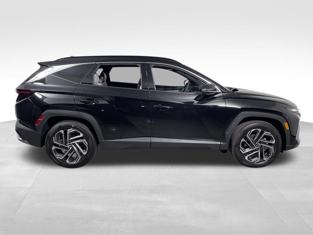 New 2026 Hyundai Tucson Limited FWD image 6
