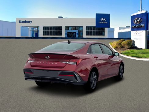New 2026 Hyundai Elantra SEL Sport Premium FWD image 7