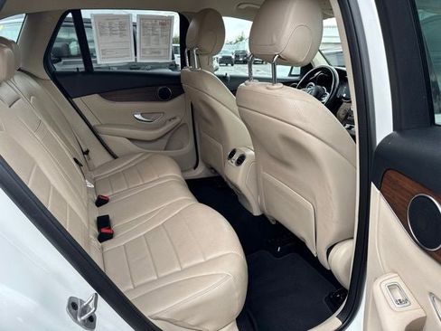Used 2022 Mercedes-Benz GLC 300 4MATIC image 22