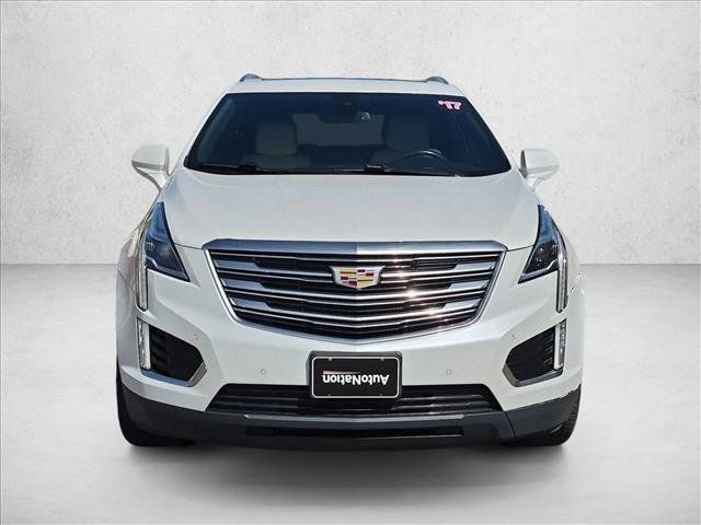 Used 2017 Cadillac XT5 Premium Luxury AWD/4WD image 2