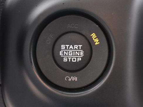 Used 2023 Jeep Wrangler Unlimited Sahara w/ Cold Weather Group image 27