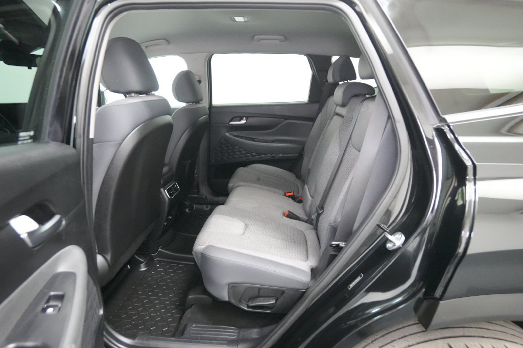 Used 2023 Hyundai Santa Fe SE AWD/4WD image 17