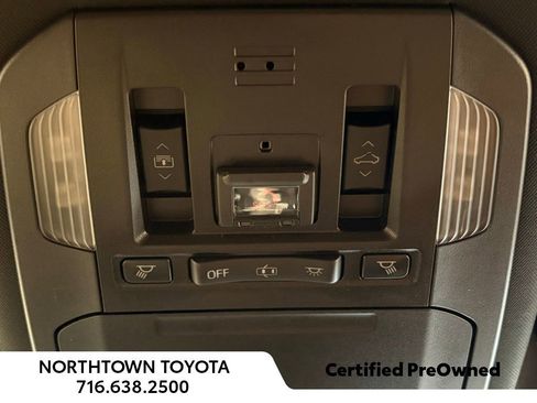 Used 2020 Toyota Highlander Platinum image 32