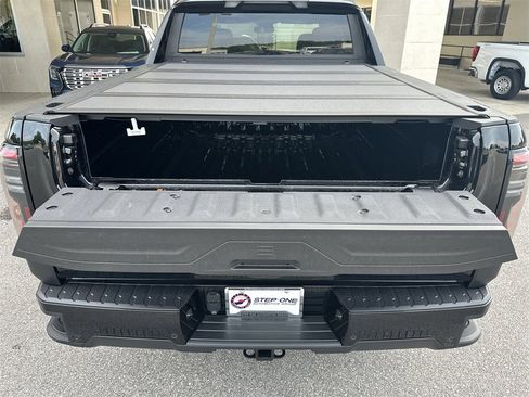 New 2026 GMC Sierra EV Elevation w/ LPO, Elevation Dark Package image 32