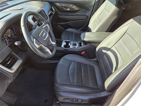 Used 2023 GMC Terrain Denali image 9