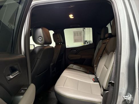 Used 2025 Chevrolet Colorado ZR2 AWD/4WD image 23