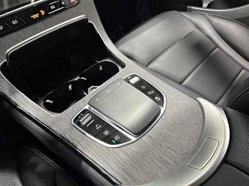 Used 2022 Mercedes-Benz GLC 300 4MATIC image 25