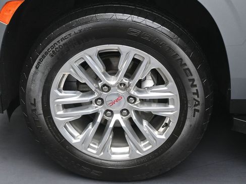 Used 2023 GMC Yukon XL SLT AWD/4WD image 37