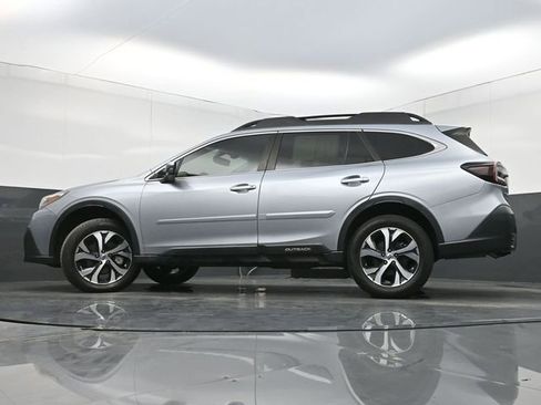 Used 2022 Subaru Outback Limited image 35