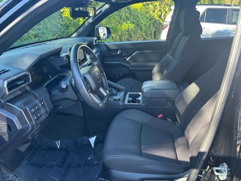 Used 2025 Toyota 4Runner SR5 image 27