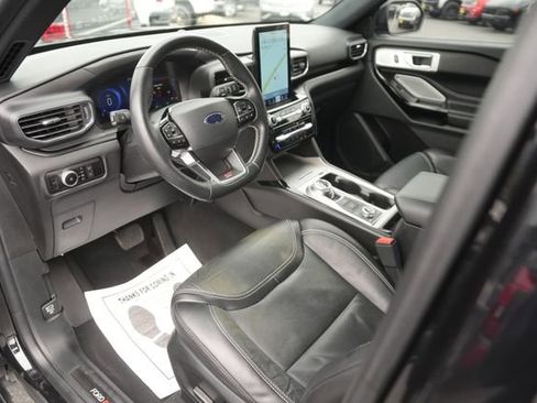 Used 2022 Ford Explorer ST w/ Equipment Group 401A image 8