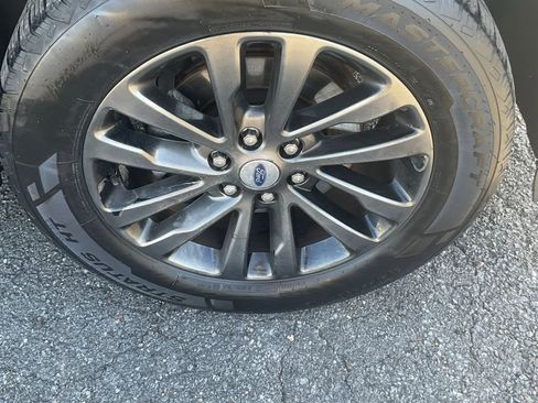 Used 2020 Ford Expedition Max Limited image 12